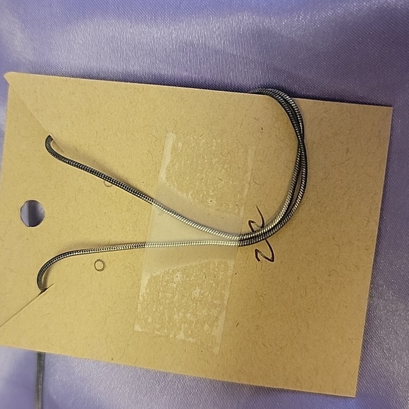 N19 Orange Red Yellow - Handblown Glass Leaf Necklace - Picture 4 of 4